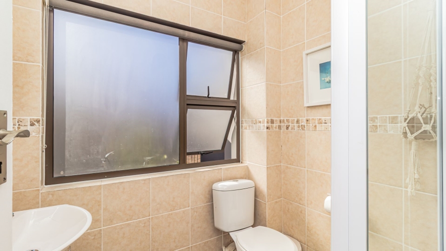 3 Bedroom Property for Sale in Waves Edge Western Cape